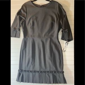 Tahari business professional gray work dress. Decorative sleeves with bows. NWT